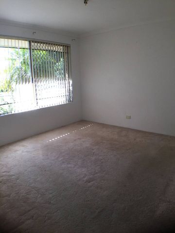 LARGE FAMILY HOME WITH STUDY! - Photo 3