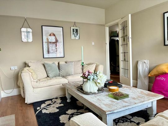 5 bedroom semi-detached house to rent - Photo 1