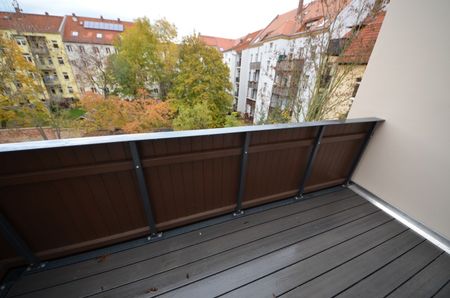 Hochwertig sanierte Maisonette-Altbauwohnung mit Balkon ! - Foto 2