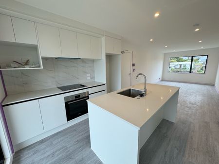 Brand New 2 Bedroom Apartment - Photo 3