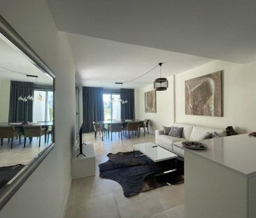 Alquiler de piso en Calle Cortes de la Frontera, 1 - Photo 1