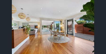 The Ultimate Beach House - Luxurious Four Bedroom Home, Every Room with an Ensuite. - Photo 2