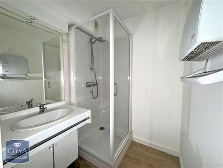 Location Appartement 1 pièce 25m² LILLE 59000 - Photo 2