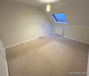 Fernbeck Close, Farnworth, Bolton, BL4 8BR - Photo 2