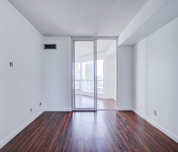 For Lease - 10 Yonge Street Unit# 1810, Toronto, Ontario - Photo 4