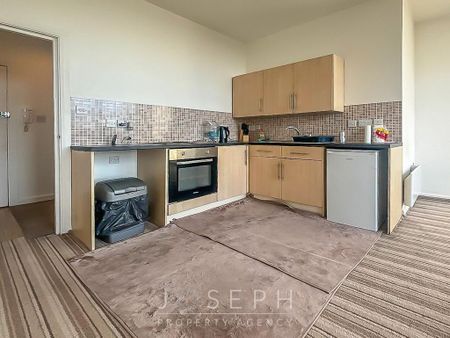 1 bedroom flat to rent - Photo 3