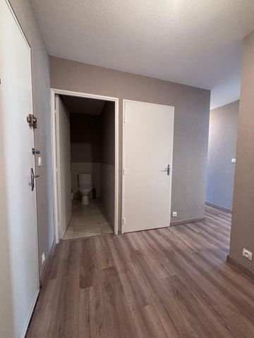 Location Appartement 2 pièces 57m² DAX 40100 - Photo 5