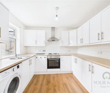 3 bedroom end of terrace house to rent - Photo 1