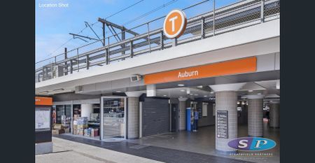 Large Two Bedroom Apartment - Photo 2