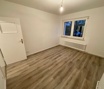 Frisch für Sie renoviert! 3-Zimmer-EG-Wohnung mit Tageslichtbad! - Photo 6