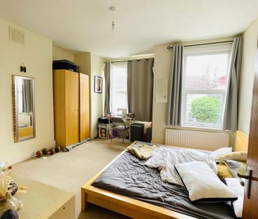 4 bedroom townhouse to rent - Photo 3