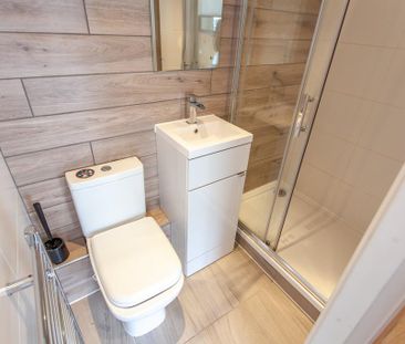 7 bedroom end of terrace house to rent - Photo 4