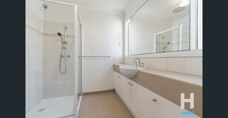 Beautifully Maintained Family Home - Photo 5