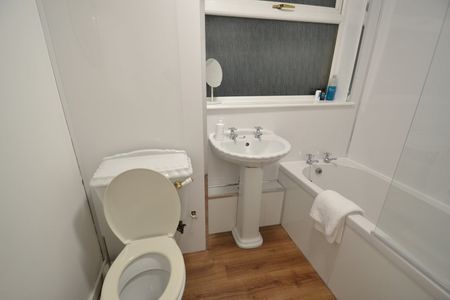 1 Bed Flat, St. Mungo Avenue, G4 - Photo 5