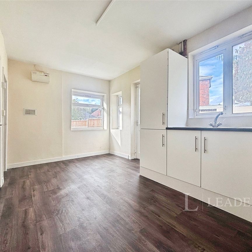3 bedroom house to rent Guy Avenue, Wolverhampton, West Midlands, WV10 - Photo 1