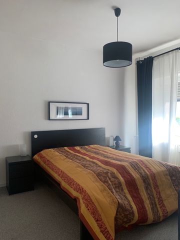 SANKT AUGUSTIN, schöne 2-Zimmer-Wohnung mit heller Küche, 58 m² Wfl., großer Balkon -voll möbliert- - Photo 2