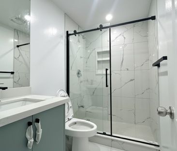 For Lease - 31 Ames Crescent, Aurora, Ontario - Photo 3