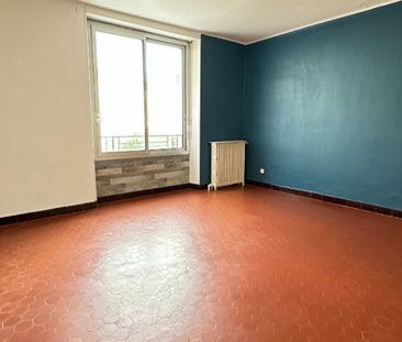 T4 de 100.57 m² avec terrasse - Salon de Provence proche Morgan - Photo 5