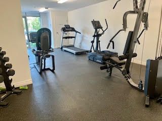 One bedroom condo for rent - Photo 3