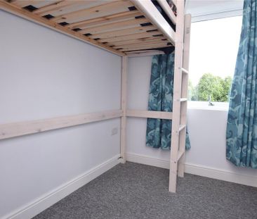 3 bedroom semi-detached house to rent - Photo 6