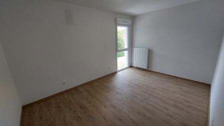 location Appartement T2 DE 43.9m² À SAINT EGREVE - Photo 3