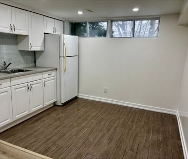 For Lease - 736 Sunnypoint Drive Unit# Basement B, Newmarket, Ontario - Photo 3