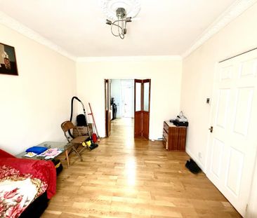 4 bedroom terraced house to rent - Photo 2