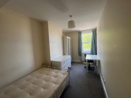 5 bedroom terraced house to rent - Photo 2