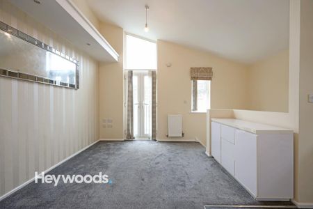 1 bedroom maisonette to rent - Photo 2