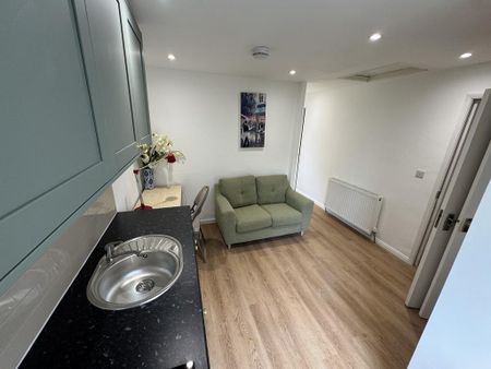 Studio to rent - Photo 4