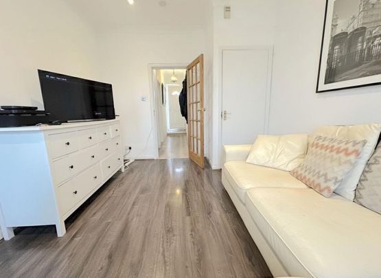 1 bedroom flat to rent - Photo 1