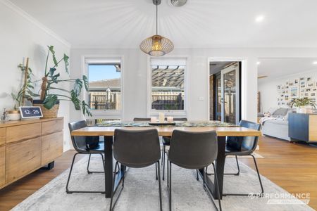 14 Famechon Road, Chelsea VIC 3196 - House For Rent | Domain - Photo 3