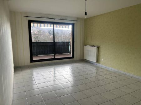 Location appartement t3 72 m² à Villefranche-de-Rouergue (12200) - Photo 2