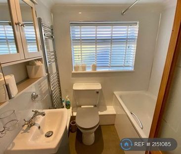 3 bedroom end of terrace house to rent - Photo 6