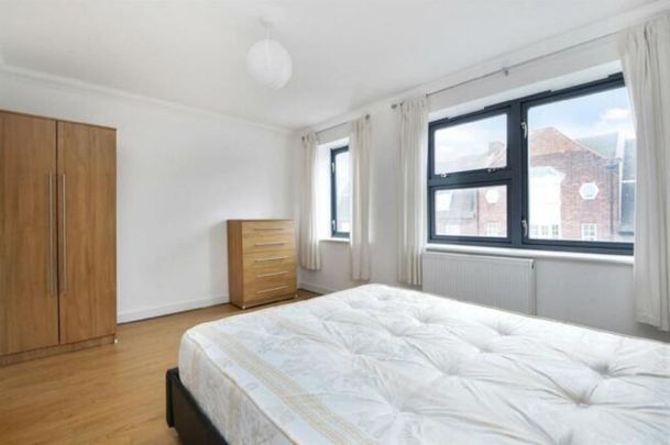 College Road, London, NW10 - Photo 1