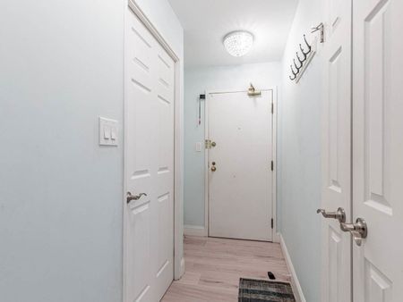 For Lease - 24 Wellesley Street Unit# 513, Toronto, Ontario - Photo 4