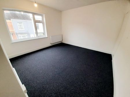 3 bedroom House To Let Total Size: 1195 SQ FT - Photo 4