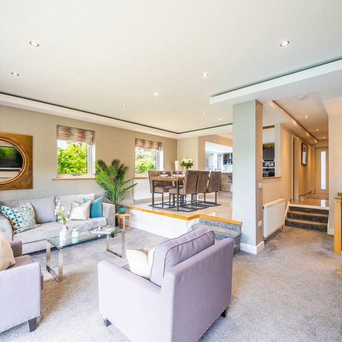 4 bedroom detached house to rent - Photo 1