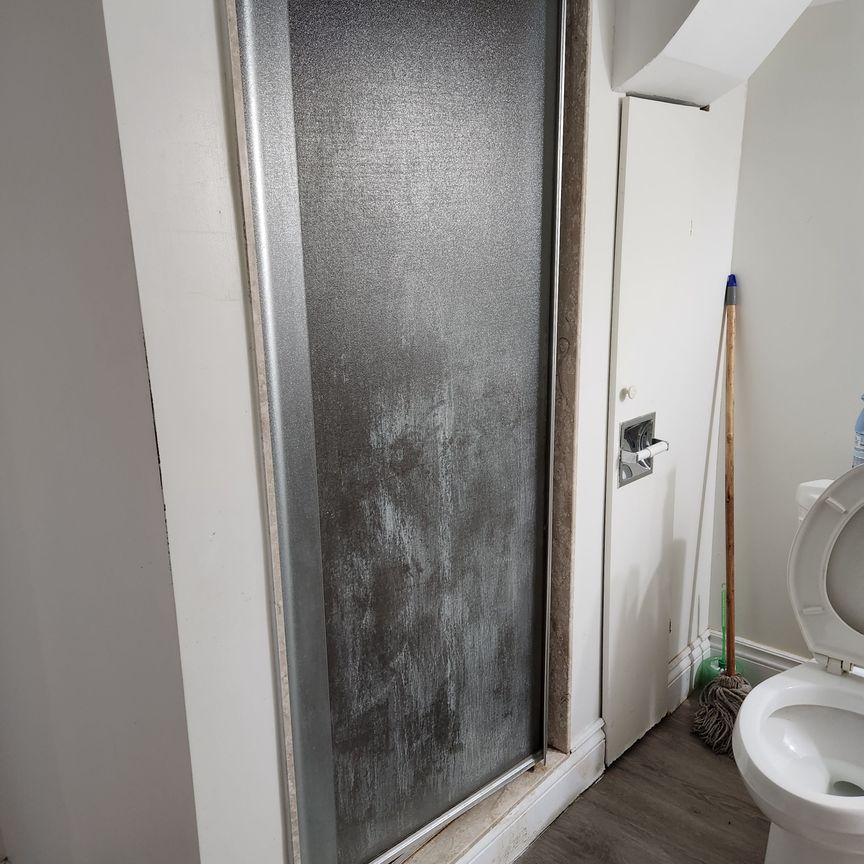 For Lease - 12 Hartsville Avenue Unit# Basement, Toronto, Ontario - Photo 1