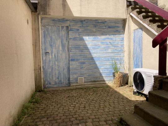 T2 EN DUPLEX AVEC TERRASSE - TARARE - Photo 1