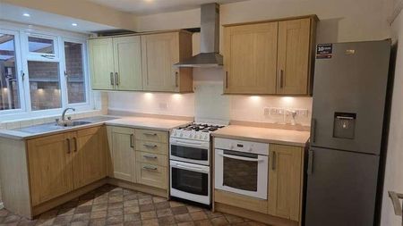 Wentworth Road, Southall, UB2 - Photo 4