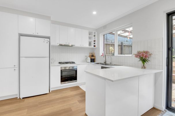 2/211 Hope Street, Brunswick West VIC 3055 - Photo 1