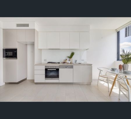 2502/7 Scotsman Street, Forest Lodge, NSW 2037 - Photo 5