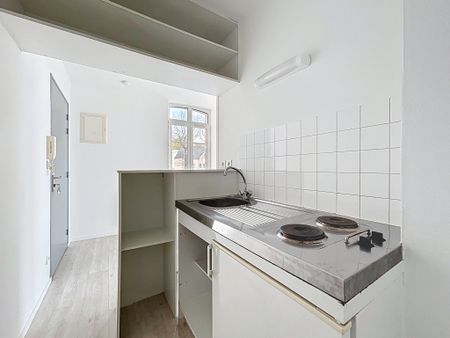 Location Appartement 1 pièce 16m² ST LO 50000 - Photo 4