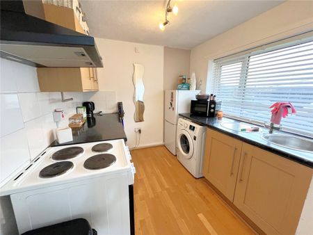 Priory Close, Kirk Hallam, Ilkeston, Derbyshire, DE7 - Photo 5