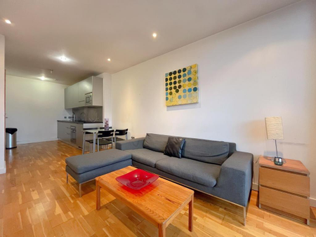 1 bedroom flat to rent - Photo 2