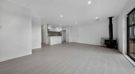 Solid 4 Bedrooms Family Home - Photo 4