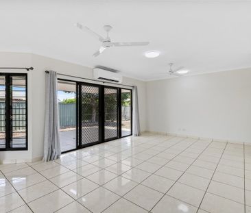 EXECUTIVE 4-BEDROOM RESIDENCE – LYONS, NT - Photo 6