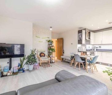 Raven Drive, Maidenhead, SL6 - Photo 1