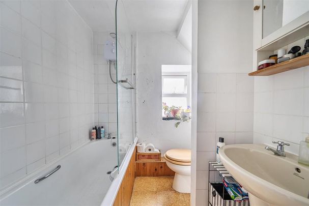 2 bedroom end of terrace house to rent - Photo 1